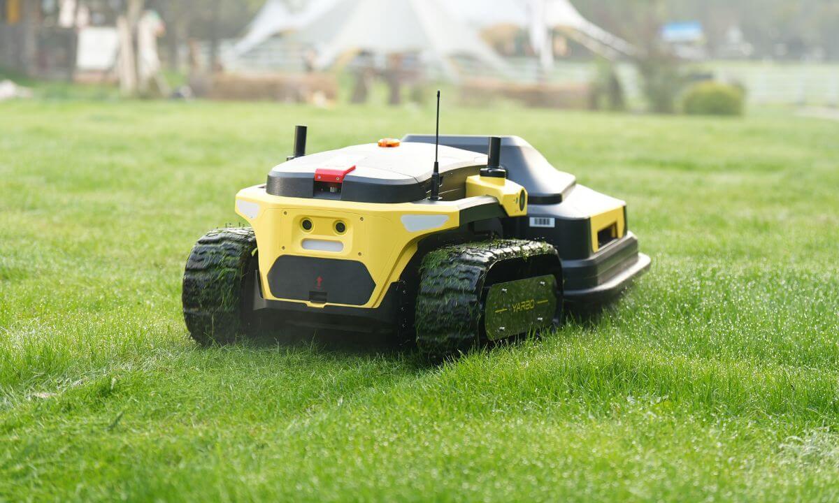 Ausführlicher Testbericht vom Husqvarna Automower 430x Mähroboter